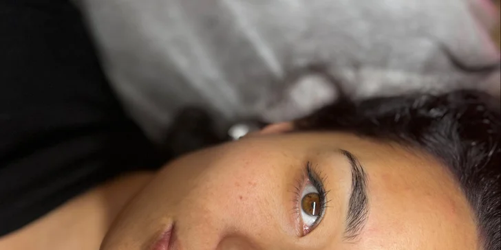 Permanentní make-up: microblading obočí i rty technikou Aquarelle
