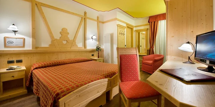Passo Tonale: hotel Adamello*** jen 350 m od sjezdovky, polopenze i možnost skipasu