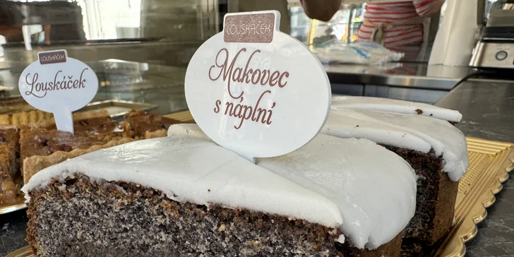 Lahodný dort dle výběru z pekařství Louskáček: mrkváč, cheesecake, makovec i quiche