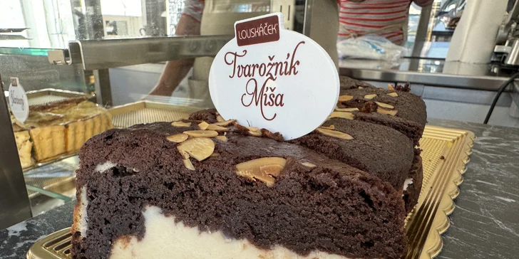 Lahodný dort dle výběru z pekařství Louskáček: mrkváč, cheesecake, makovec i quiche