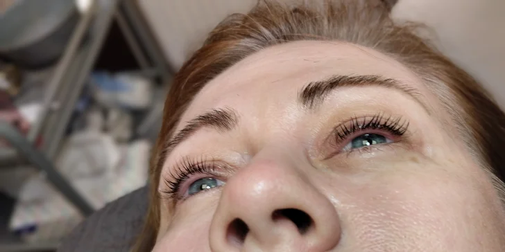 Uhrančivý pohled: lash lifting vč. barvení i prodloužení metodou 1:1 i volume