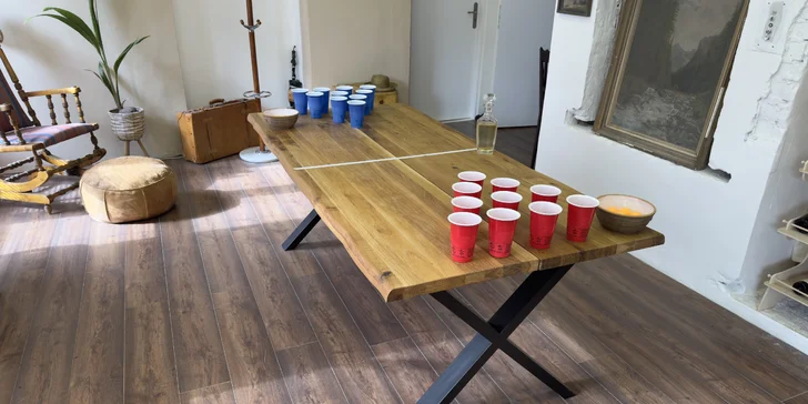 Wine pong: vinná verze oblíbené hry beer pong, hra pro 2-8 osob, červené či bílé víno i tapas