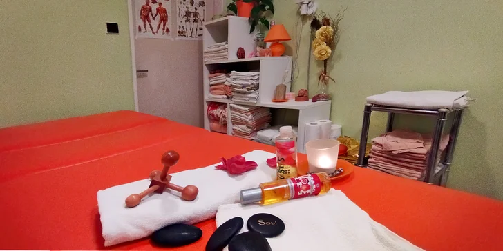 Voňavá masáž, peeling a čokoládový zábal dle výběru: pomeranč, banán, malina či levandule