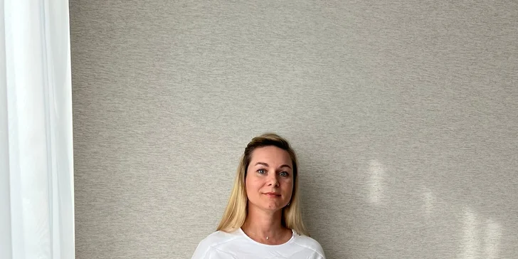 Péče pro všechny typy pleti: chemický peeling, masáž, karboxyterapie i mikrojehličkování