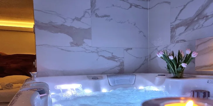 Privátní wellness na hodinu i celou noc: finská sauna, vířivá vana, ochlazovací vědro i s Bohemia Sektem