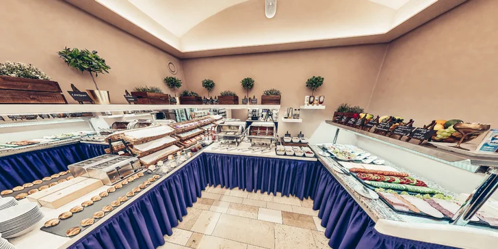 S láskou do Prahy: 4* hotel v centru, snídaně, lahev sektu i romanticky vyzdobený pokoj