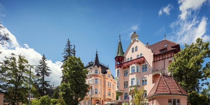 4* pobyt v Karlových Varech: snídaně či polopenze, na výběr i neomezený wellness a procedury