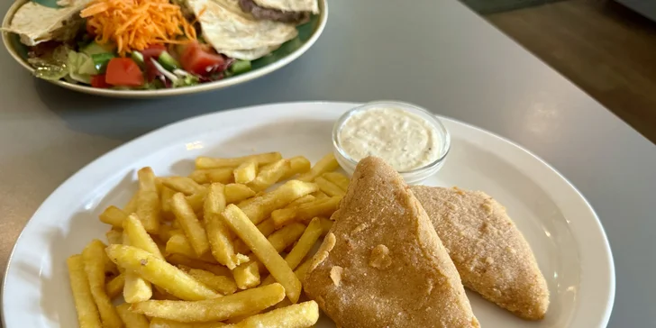 Pronájem bowlingové dráhy na 2 hodiny a tatarák, burger, smažák či quesadilla pro 4 hráče na Ladronce