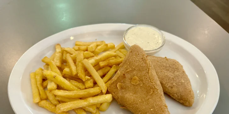 Pronájem bowlingové dráhy na 2 hodiny a tatarák, burger, smažák či quesadilla pro 4 hráče na Ladronce