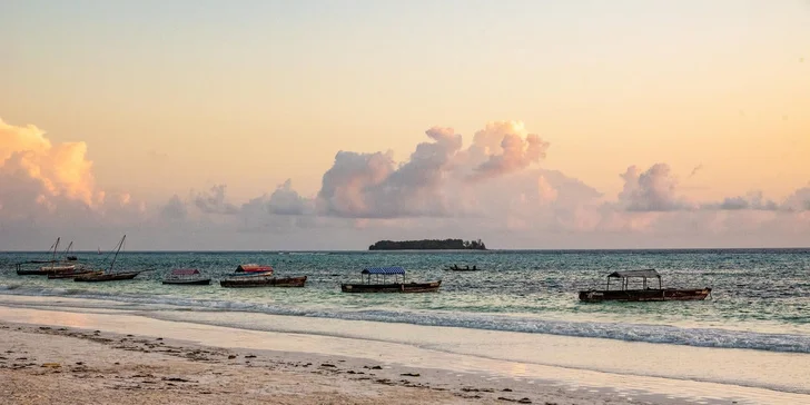 Zanzibar s all inclusive: adults only hotel Dreams Bay Boutique**** s bazénem a pláží, přímý let z ČR