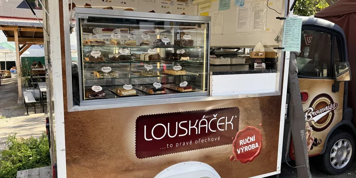 Lahodný dort dle výběru z pekařství Louskáček: mrkváč, cheesecake, makovec i quiche