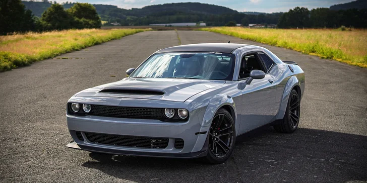 Dodge Challenger V8 5,7 l HEMI s výkonem 400 koní: spolujízda i pronájem