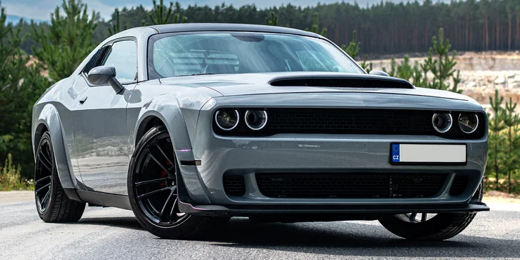 Dodge Challenger V8 5,7 l HEMI s výkonem 400 koní: spolujízda i pronájem