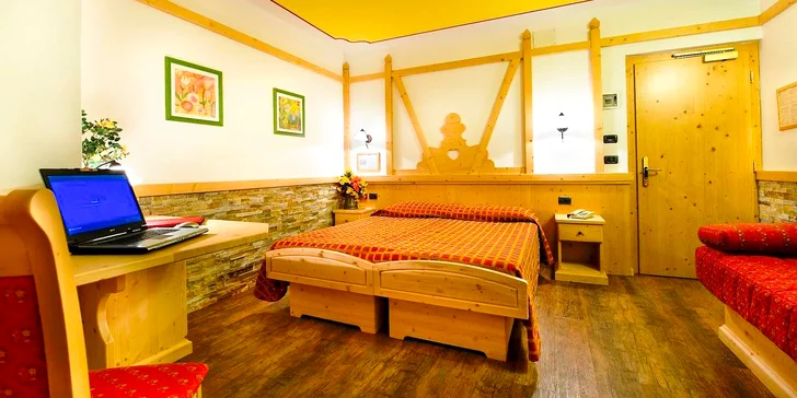 Passo Tonale: hotel Adamello*** jen 350 m od sjezdovky, polopenze i možnost skipasu