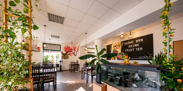 Sushi sety s maki, nigiri, krevetami na špejli i smaženými rolkami: 24-49 ks