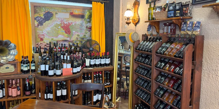 Aperitivo formou frizzante a tapas se sýry, lanýži, olivami, salámem i mandlemi pro 1 nebo 2 osoby