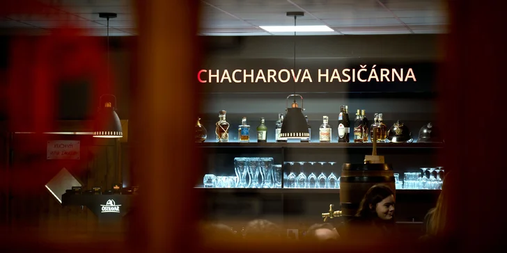 Pomalu pečené Chacharovo koleno i s pivy v Hasičárně Studénka