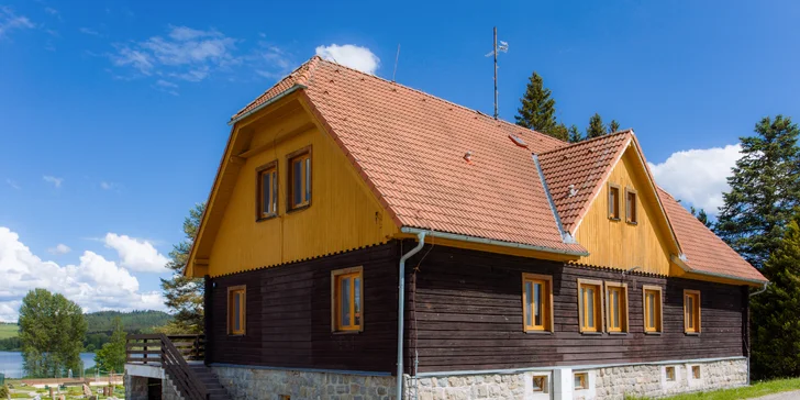 Pobyt se snídaněmi v chatě na dosah Lipna a šumavského národního parku