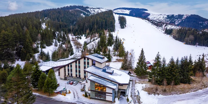 Pobyt v Nízkých Tatrách: hotel u sjezdovky, s polopenzí a vířivkou