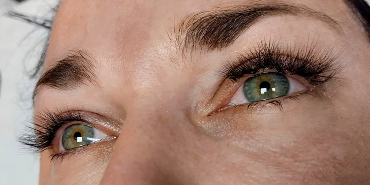 Uhrančivý pohled: lash lifting vč. barvení i prodloužení metodou 1:1 i volume