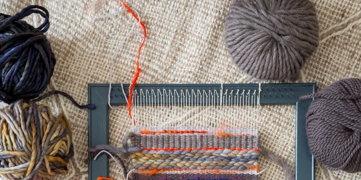 Odpočinkové kurzy tkaní: úplné základy, tvorba podtácku i tapiserie