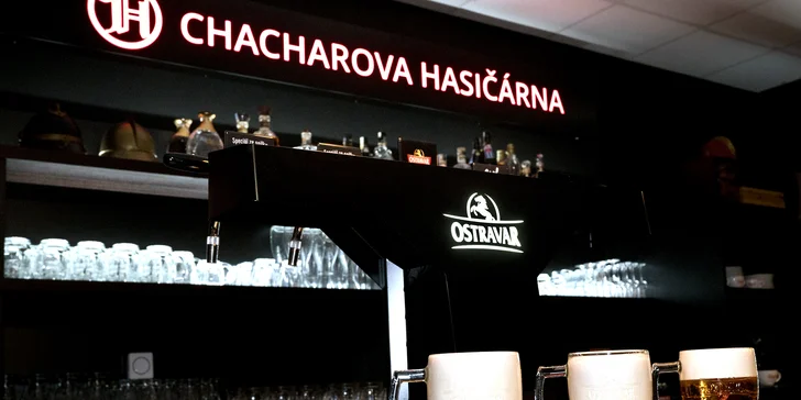 Pomalu pečené Chacharovo koleno i s pivy v Hasičárně Studénka