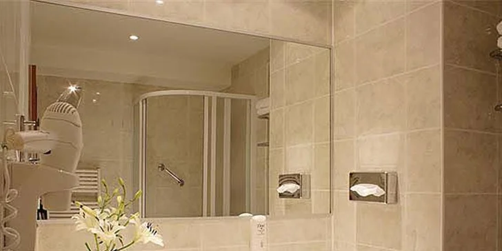 Ubytování se snídaní pro dva v 4* hotelu v Praze