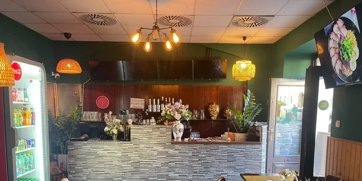 Vietnamské 2chodové menu pro 1 nebo 2 osoby i se skleničkou vína