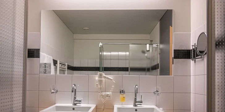 Pohodová dovolená v Rakousku: hotel s vlastním vinařstvím, snídaně, památky i sjezdovky