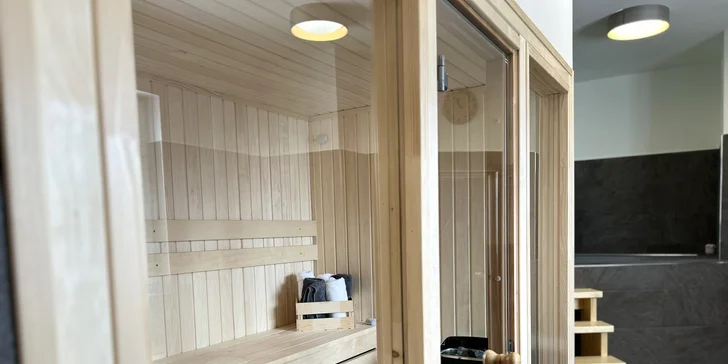 Pobyt na jihu Moravy: hotel s výhledem na zámek Bučovice, snídaně i vstup do wellness