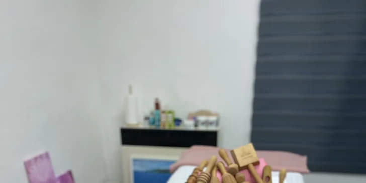 Relaxační masážní terapie pro ženy: masáž a zábal pro uvolnění svalů