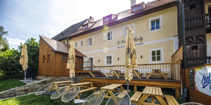 Historický penzion v Rožmberku nad Vltavou: přímo u řeky, se snídaní a vínem