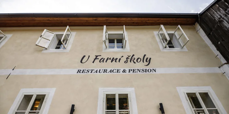 Historický penzion v Rožmberku nad Vltavou: přímo u řeky, se snídaní a vínem