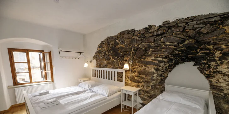 Historický penzion v Rožmberku nad Vltavou: přímo u řeky, se snídaní a vínem