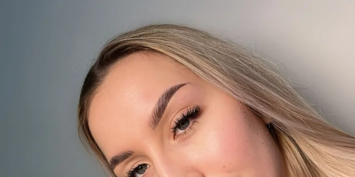 Laminace obočí či lash lifting včetně barvení a hloubkové výživy