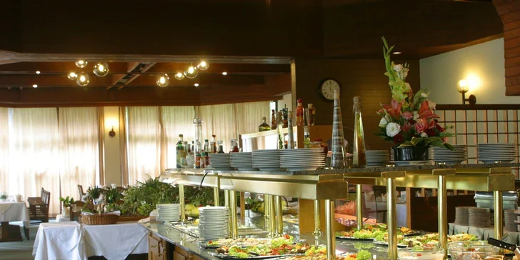 Relax v Maďarsku: 4* lázeňský hotel s polopenzí, neomezený vstup do wellness