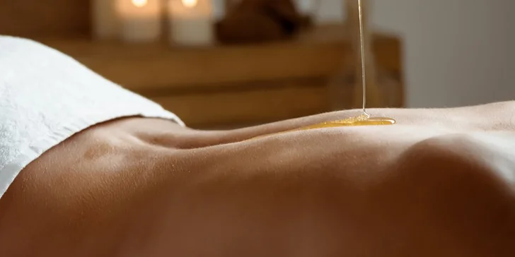 Detoxikační medová masáž: voňavý relax při 1 proceduře i permanentka na 10 masáží