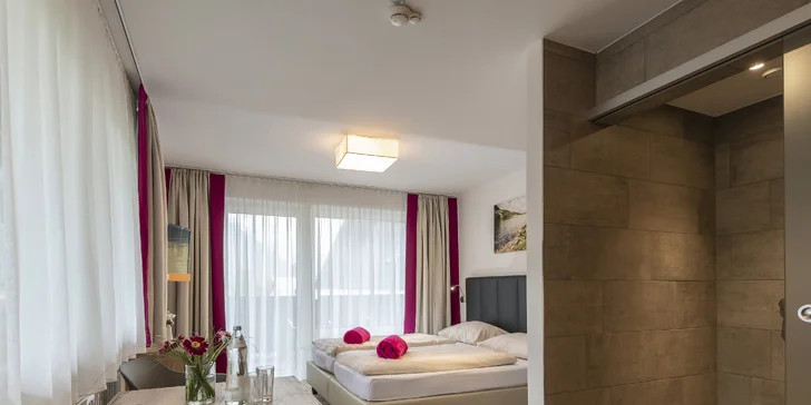 Údolí Gastein: hotel jen 500 m od skiareálu Dorfgastein, snídaně, wellness i karta výhod