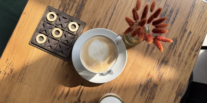 Na šálek kávy do Zlaté Koruny: cappuccino nebo caffè latte pro dvě osoby