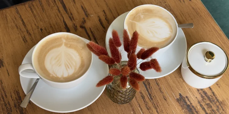 Na šálek kávy do Zlaté Koruny: cappuccino nebo caffè latte pro dvě osoby