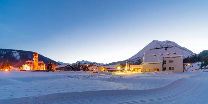 Pobyt v rakouských Alpách: hotel se snídaní a polopenzí, sauny, karta výhod