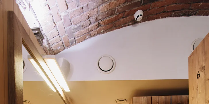 Boží wellness balíčky pro 1-2 osoby: odpočinek ve vířivé vaně nebo při masáži i finská sauna