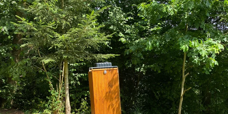 Tiny house s výhledem do krajiny Podkrkonoší i s možností využití koupacího sudu