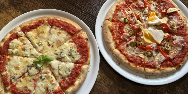 Jedna nebo dvě pizzy o průměru 30 cm podle výběru z 5 druhů
