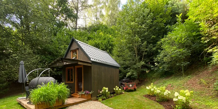 Útulný tiny house v přírodě Podkrkonoší pro 2 dospělé a děti