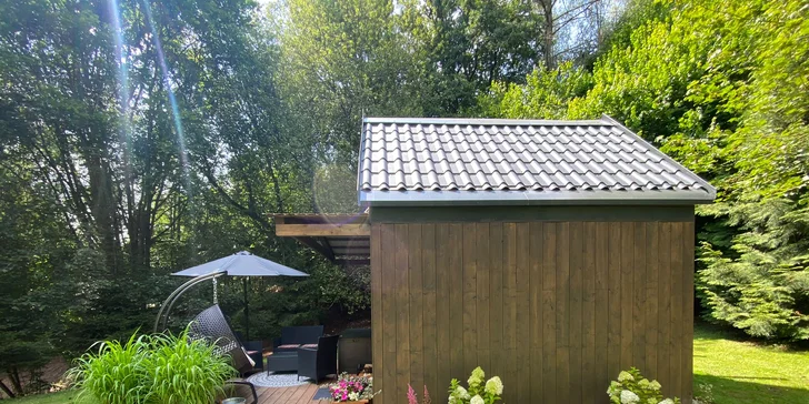 Útulný tiny house v přírodě Podkrkonoší pro 2 dospělé a děti
