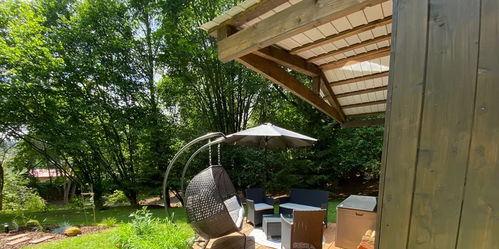 Útulný tiny house v přírodě Podkrkonoší pro 2 dospělé a děti