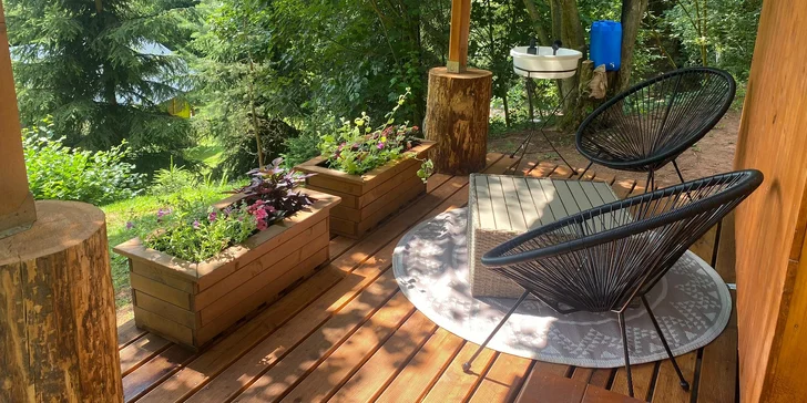 Tiny House s výhledem do krajiny Podkrkonoší i s možností využití koupacího sudu