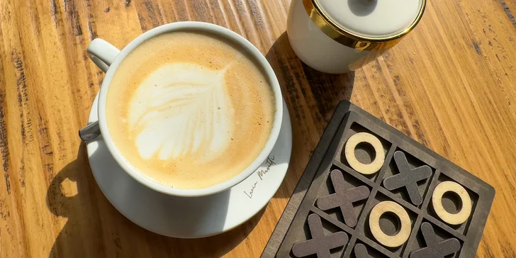Na šálek kávy do Zlaté Koruny: cappuccino nebo caffè latte pro dvě osoby