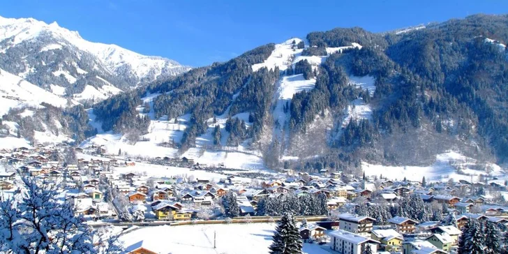 Údolí Gastein: hotel jen 500 m od skiareálu Dorfgastein, snídaně, wellness i karta výhod